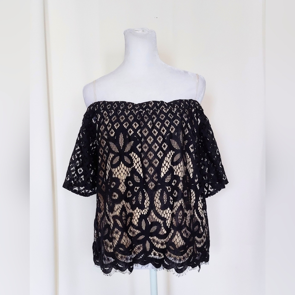 Jella C Off The Shoulder Short Sleeve Top Shirt Womens Small Black Beige Lace